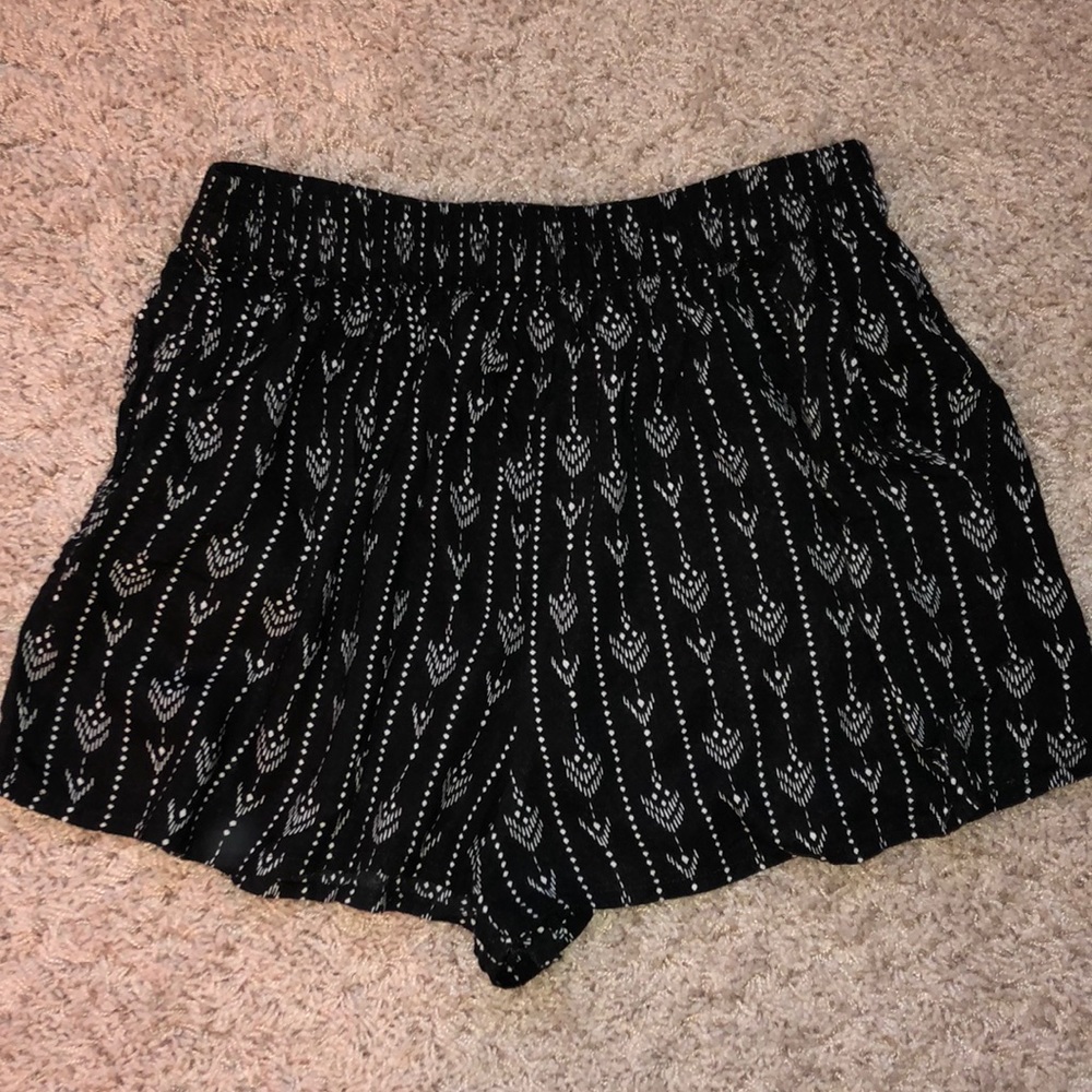 Forever 21 Black Aztec-printed “balloon-shorts”
